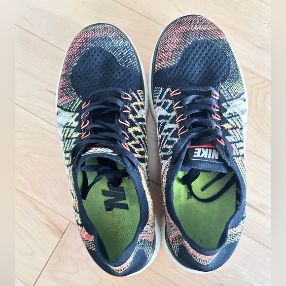 Nike Size 7 Women’s Free 4.0 Flyknit Running shoes - Picture 3 of 4